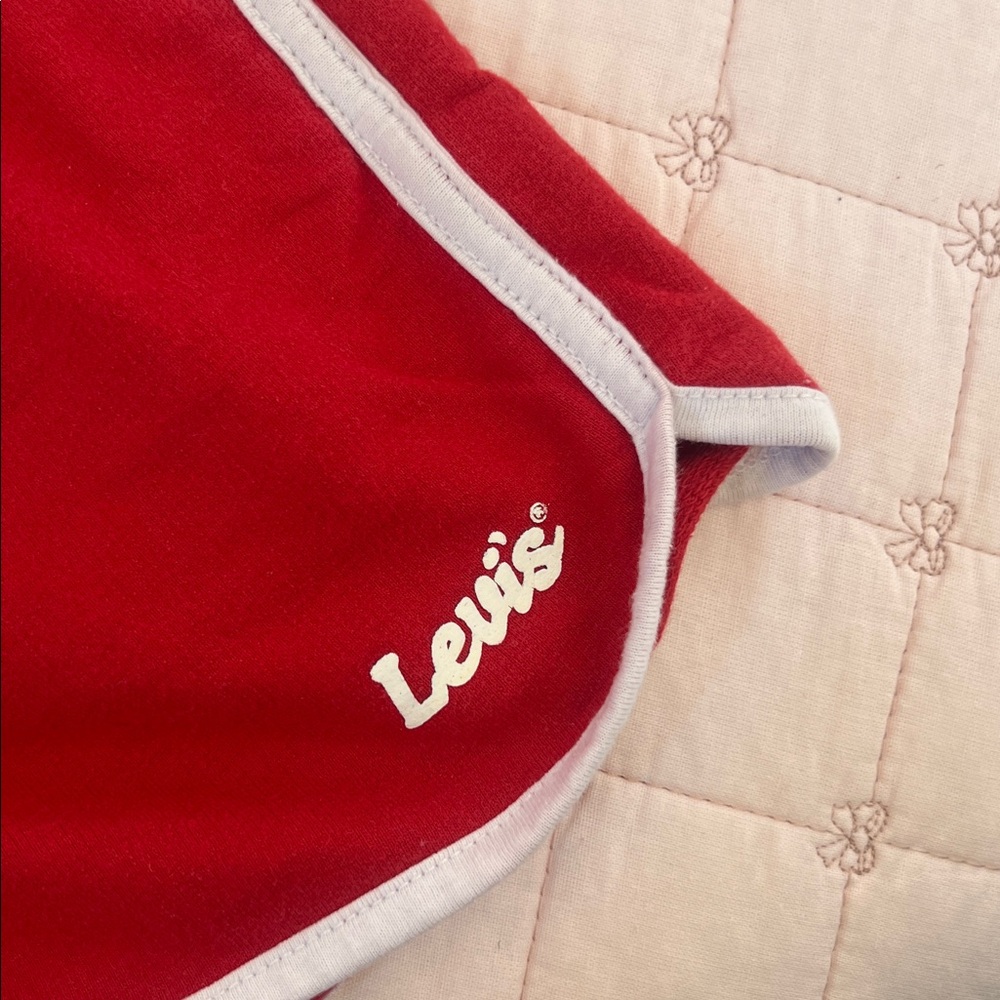 Levi's Girl’s Athletic Red Dolphin Shorts Size 10/12 - Picture 3 of 5